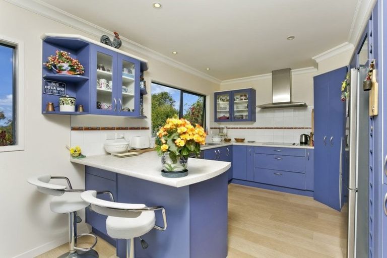 Photo of property in 1a Lake Road, Northcote, Auckland, 0627