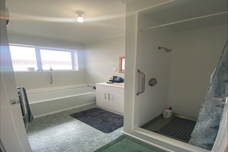 Photo of property in 36a Chamberlain Road, Karori, Wellington, 6012