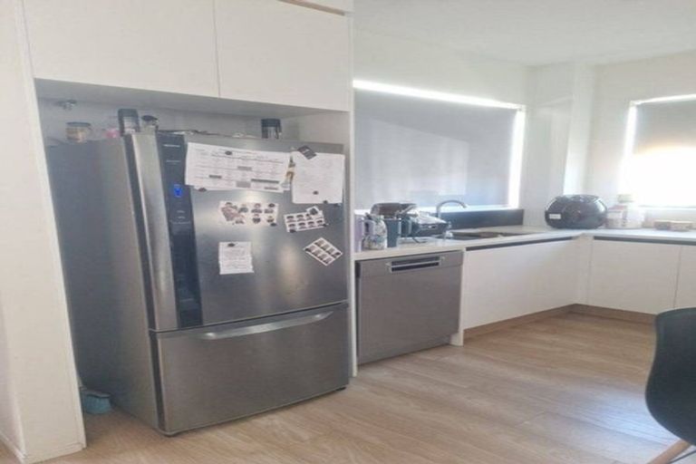 Photo of property in 4/4 Edgerton Road, Te Atatu Peninsula, Auckland, 0610