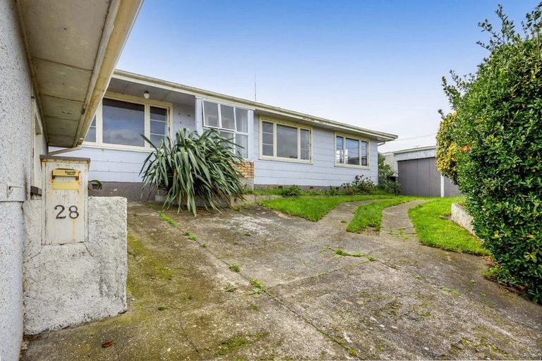 Photo of property in 28 Cambridge Street, Patea, 4520