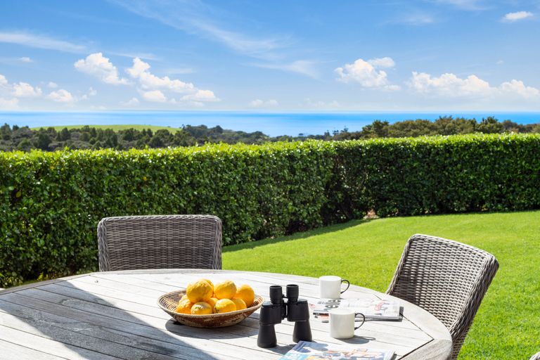 Photo of property in 167 Cape Rodney Road, Leigh, 0985
