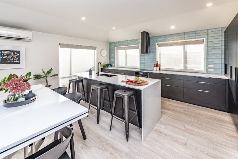 Photo of property in 37 Magnolia Crescent, Tawhero, Whanganui, 4501