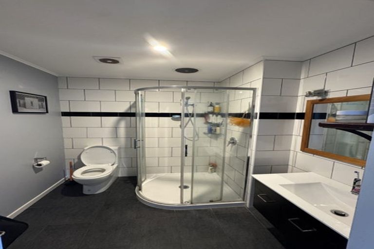 Photo of property in 158 Akaroa Drive, Maupuia, Wellington, 6022