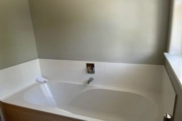 Photo of property in 7 Meadowvale Avenue, Forrest Hill, Auckland, 0620