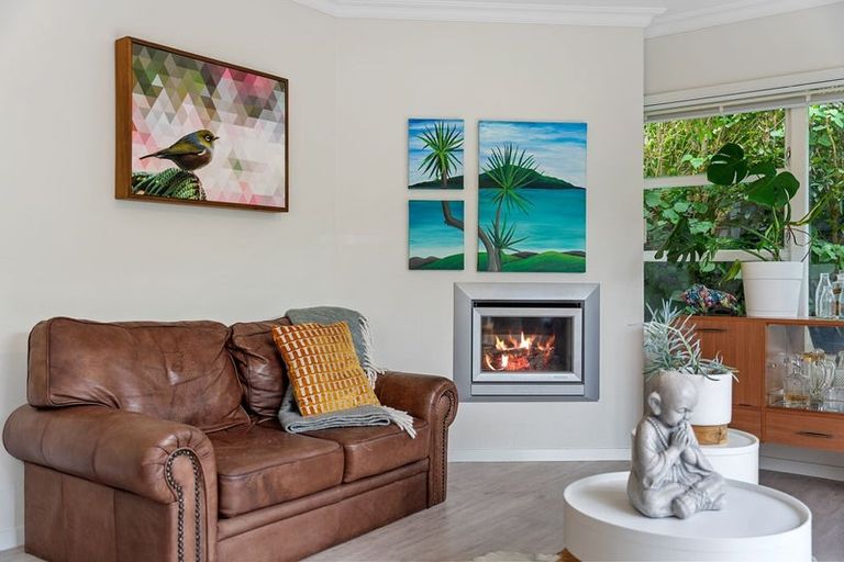 Photo of property in 7 Ngarara Road, Waikanae, 5036