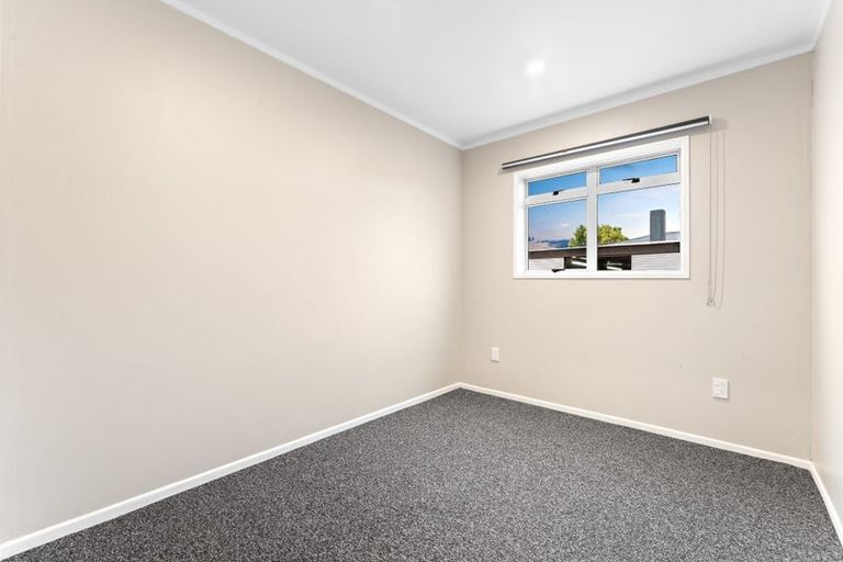 Photo of property in 188 Waimumu Road, Massey, Auckland, 0614