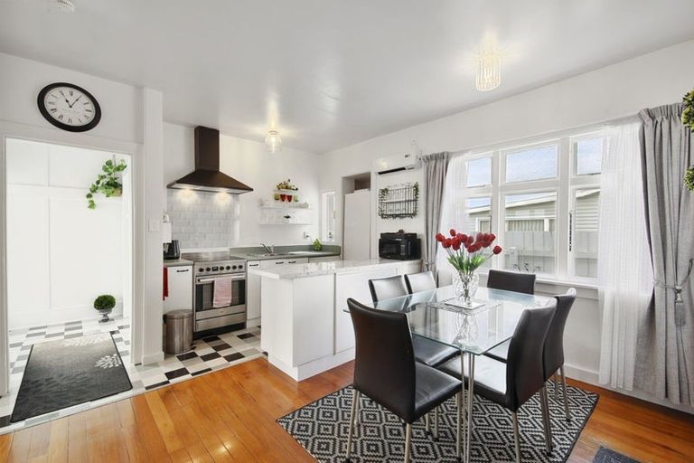 Photo of property in 102a West Belt, Rangiora, 7400