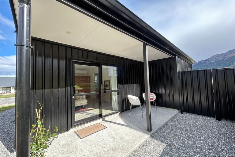 Photo of property in 29 Tomtit Crescent, Lake Hawea, 9382