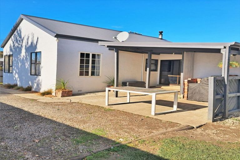 Photo of property in 7 Manse Street, Clinton, 9534