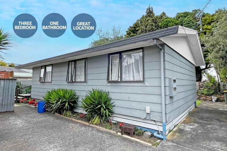 Photo of property in 2/4 Calvert Street, Papakura, 2110