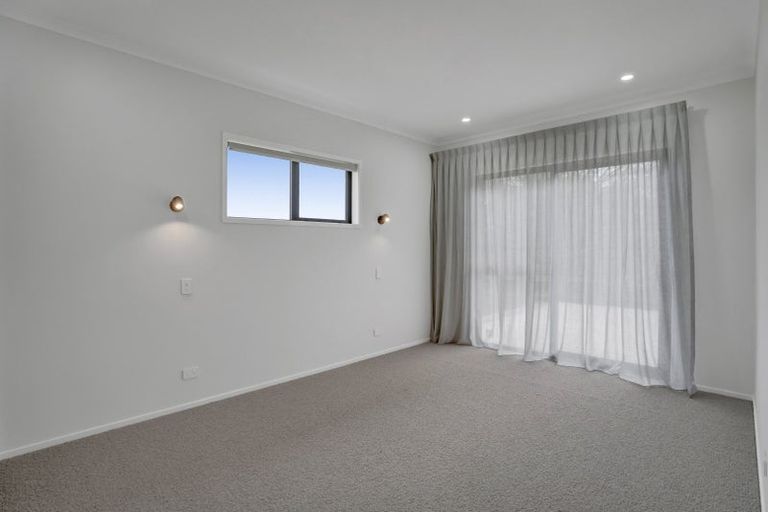 Photo of property in 21 Airport Drive, New Plymouth Airport, New Plymouth, 4373