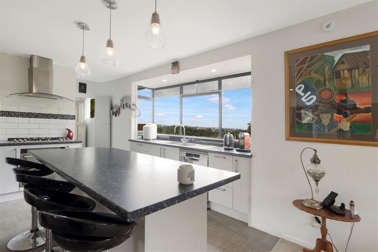 Photo of property in 113 Forest Hill Road, Henderson, Auckland, 0612