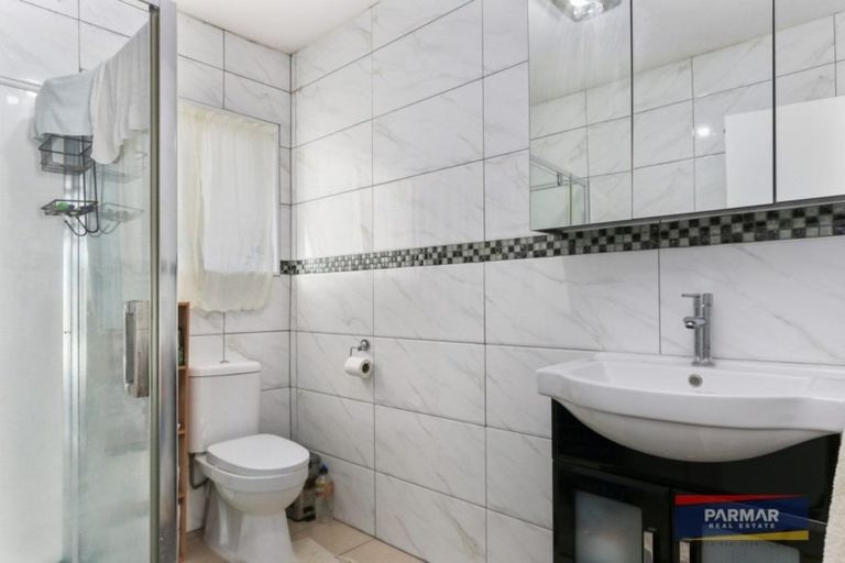 Photo of property in 64 Reynella Drive, Massey, Auckland, 0614