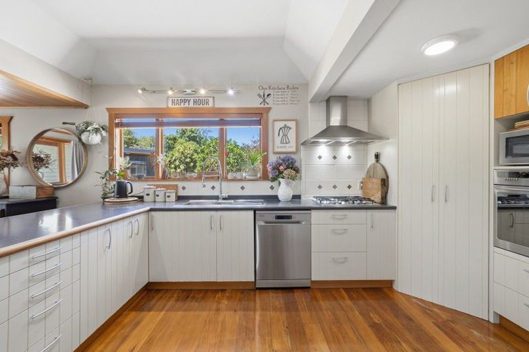 Photo of property in 2 Church Street, Amberley, 7410