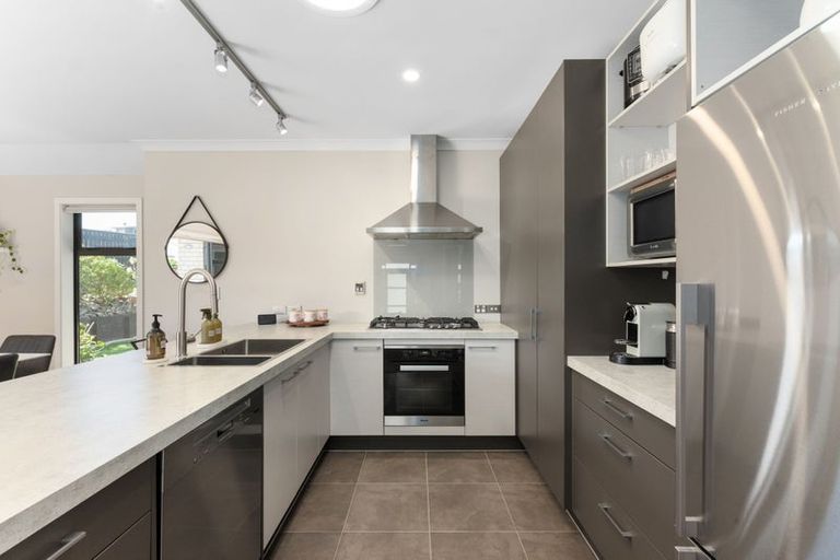 Photo of property in 21 Nelson Avenue, Aotea, Porirua, 5024