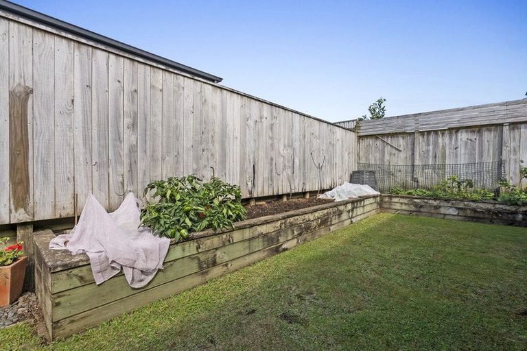 Photo of property in 9 Huetu Place, Bell Block, New Plymouth, 4312