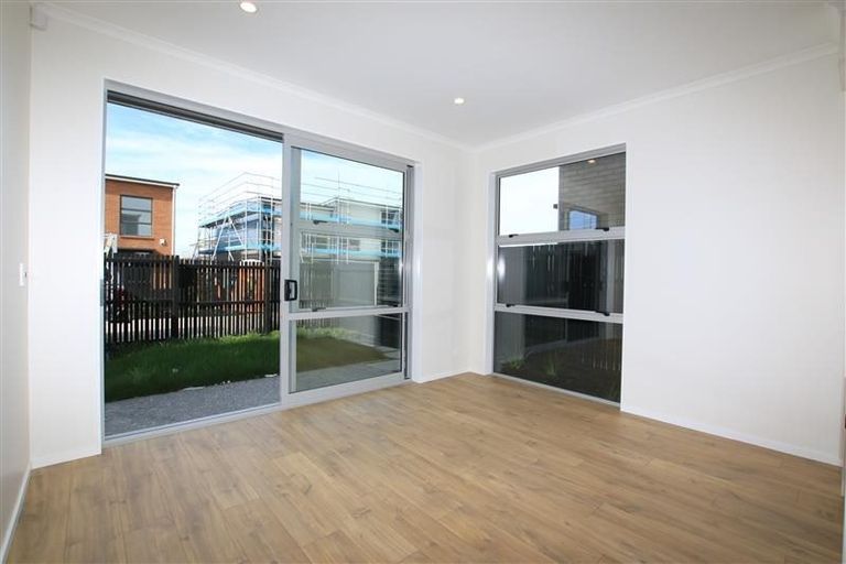 Photo of property in 5 Spotted Dove Road, Hobsonville, Auckland, 0616