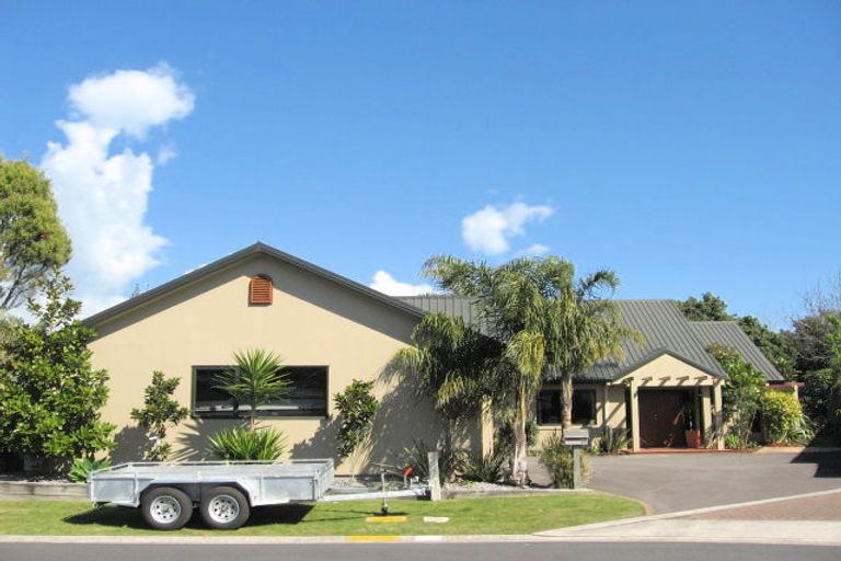 Photo of property in 27 Inglewood Place, Bethlehem, Tauranga, 3110