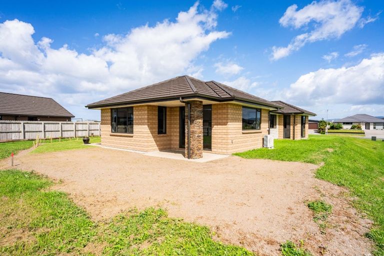 Photo of property in 14 Breton Drive, Waipu, 0510