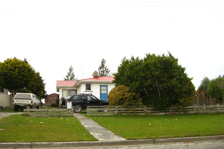 Photo of property in 3 Forest Street, Tapanui, 9522