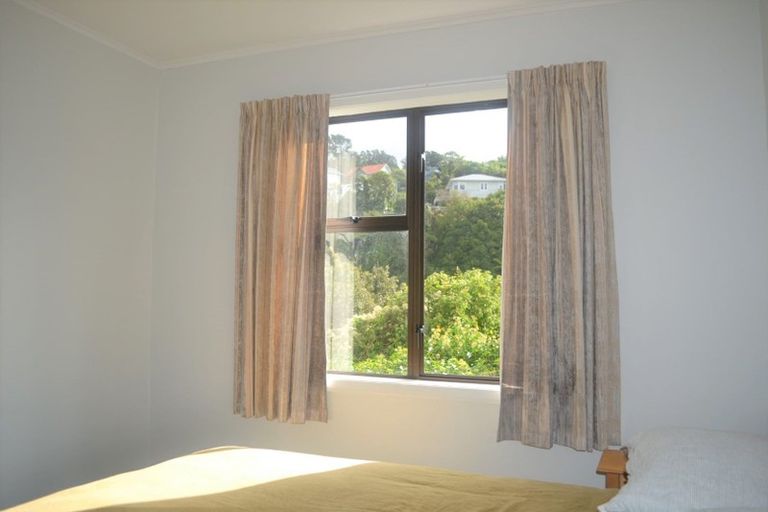 Photo of property in 15 Creswick Terrace, Northland, Wellington, 6012