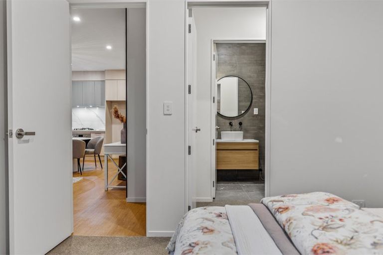 Photo of property in 21 Paretao Street, Massey, 0614