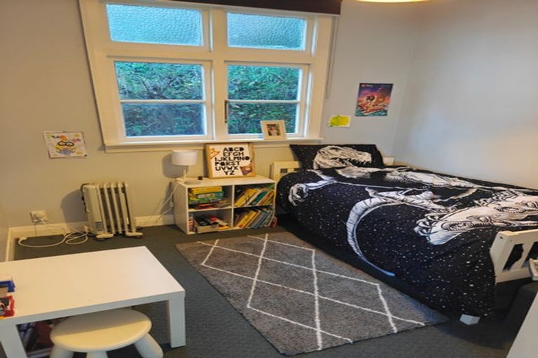 Photo of property in 22 Lerwick Terrace, Melrose, Wellington, 6023