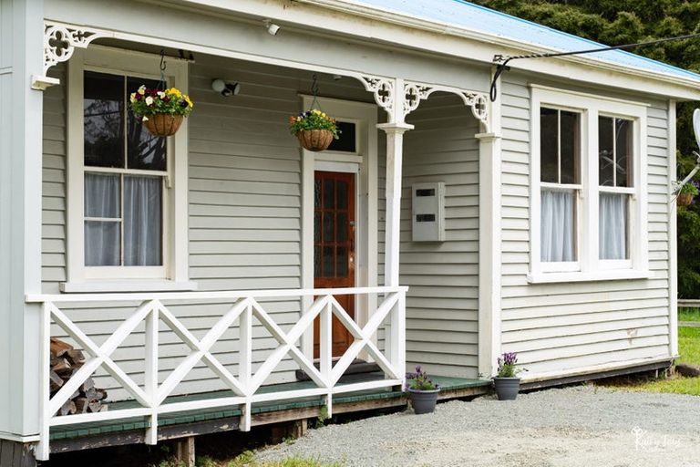 Photo of property in 27 Donnellys Station Road, Donnellys Crossing, Dargaville, 0379