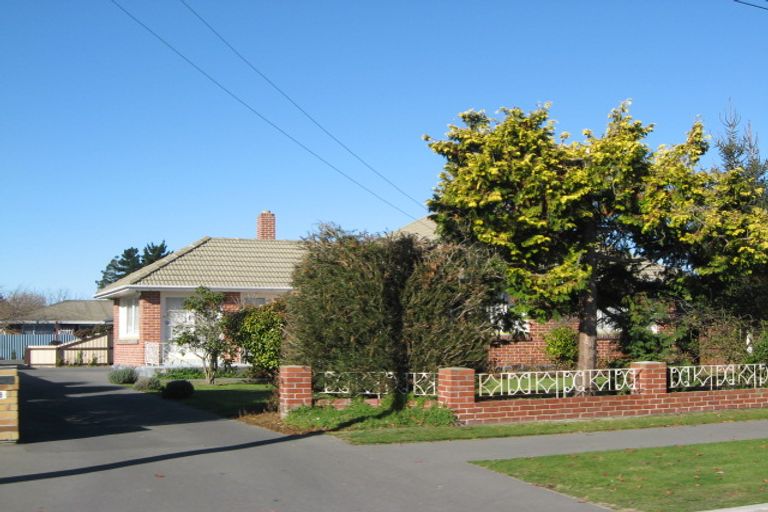 Photo of property in 18 Tyrone Street, Belfast, Christchurch, 8051