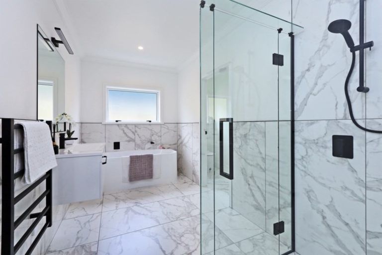 Photo of property in 55 Kent Terrace, Taradale, Napier, 4112