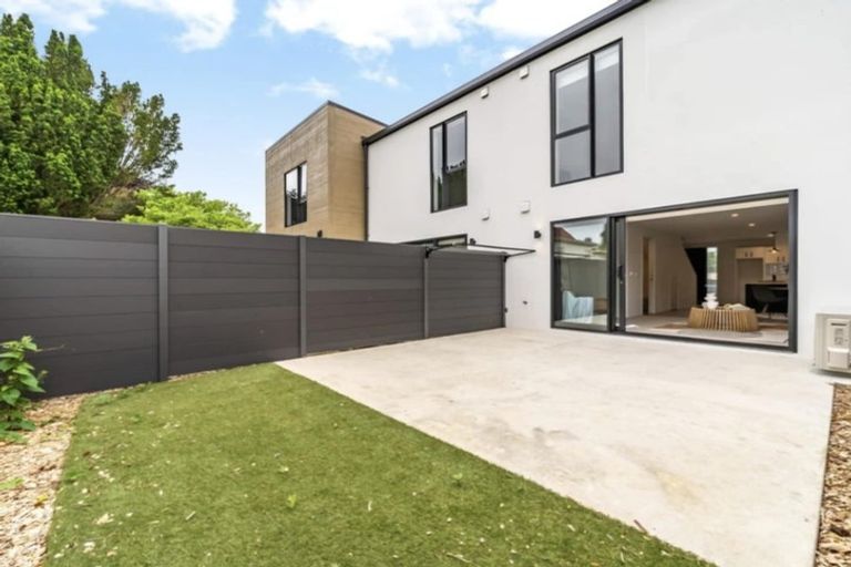 Photo of property in 43 Pipi Place, Levin, 5510
