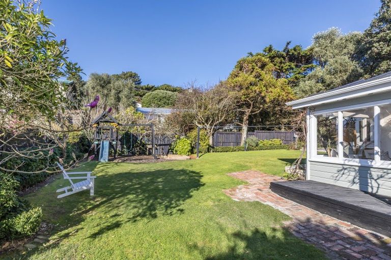 Photo of property in 52 Ira Street, Miramar, Wellington, 6022