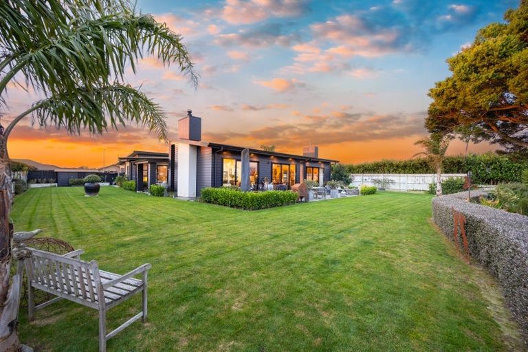 Photo of property in 54 Rodeo Drive, Kelvin Grove, Palmerston North, 4414