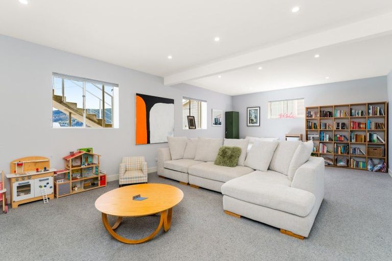 Photo of property in 10a Wharfdale Street, Macandrew Bay, Dunedin, 9014