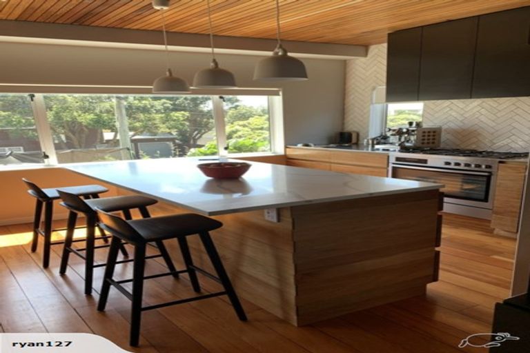 Photo of property in 16 Burnham Street, Seatoun, Wellington, 6022