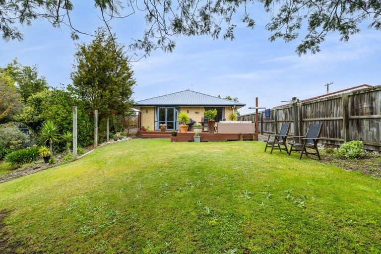 Photo of property in 2a Bank Street, Amberley, 7410