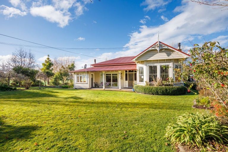 Photo of property in 376 Pohangina Road, Ashhurst, 4884