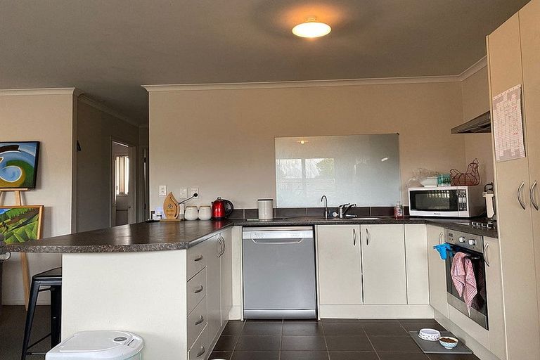 Photo of property in 9a Lawrie Avenue, Pukekohe, 2120