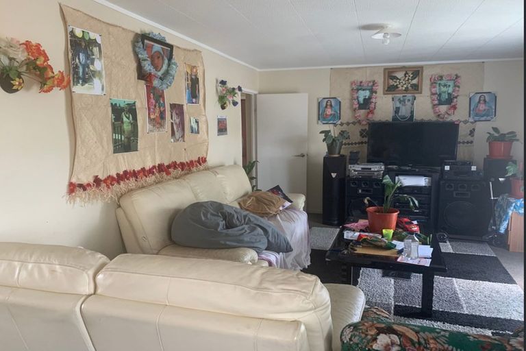 Photo of property in 2/90 Finlayson Avenue, Clendon Park, Auckland, 2103