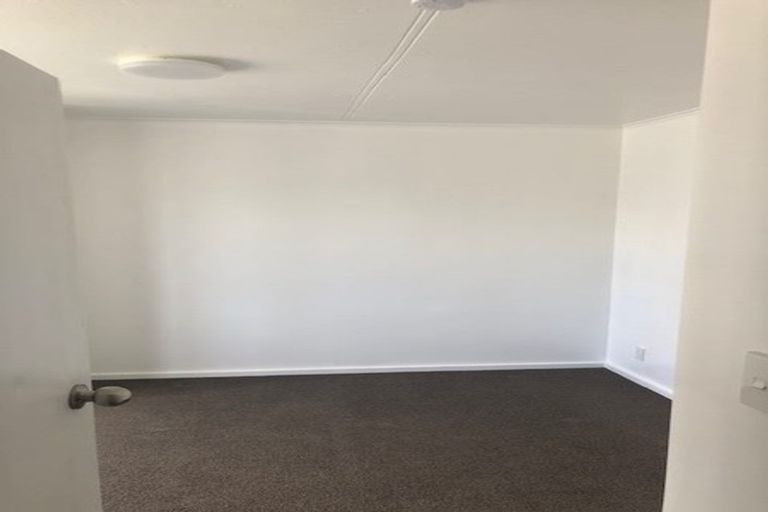 Photo of property in 7 Kotuku Street, Te Atatu Peninsula, Auckland, 0610