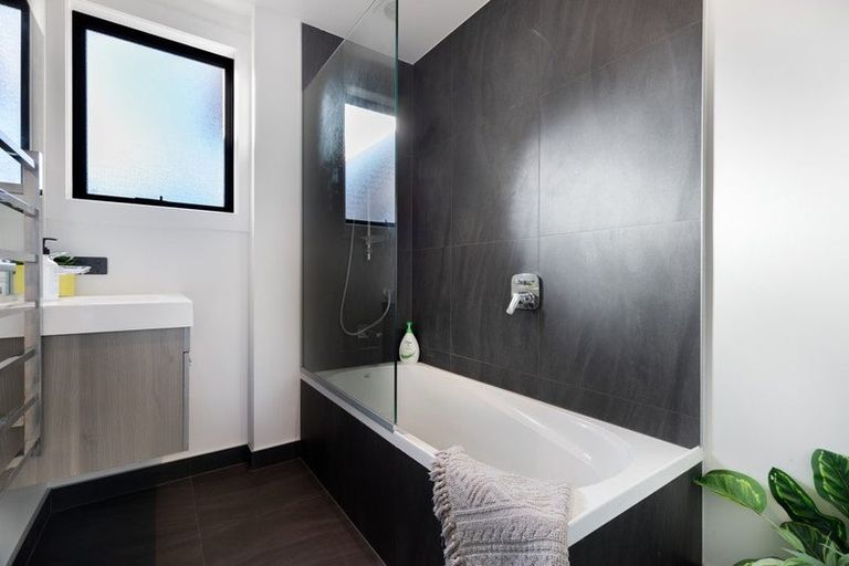 Photo of property in 13&13a Quarry Place, Lake Hayes, Queenstown, 9304