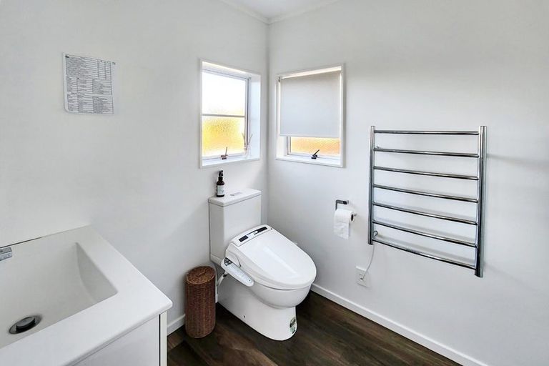 Photo of property in 21 Gainsborough Grove, Belmont, Lower Hutt, 5010