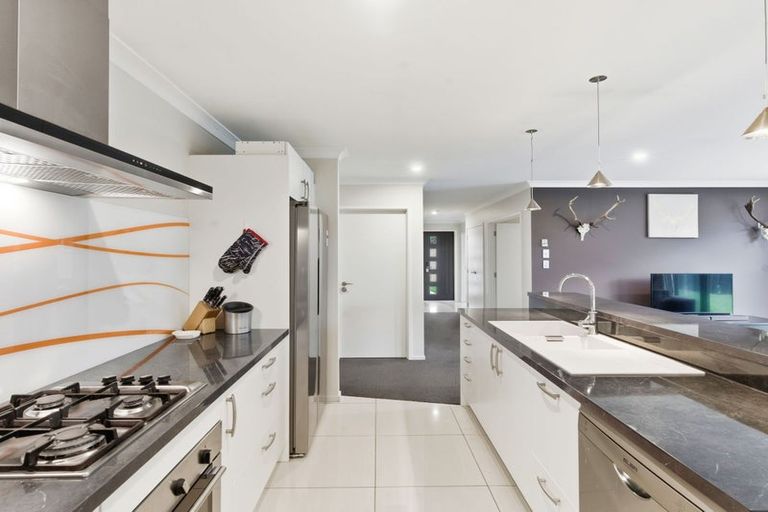 Photo of property in 40 Parklea Avenue, Halswell, Christchurch, 8025