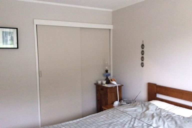 Photo of property in 1 Seagull Place, Whitby, Porirua, 5024