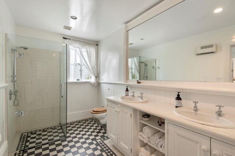 Photo of property in 26 Cranmer Square, Christchurch Central, Christchurch, 8013