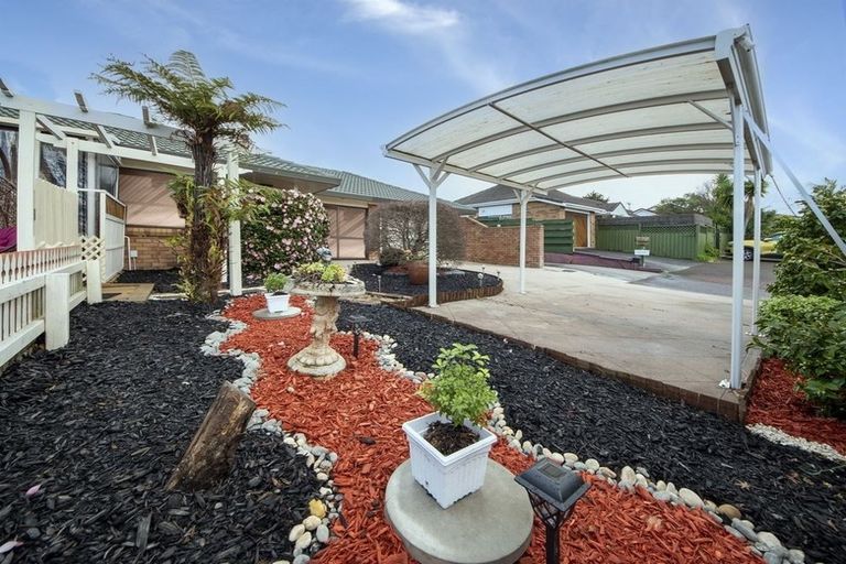 Photo of property in 1/7 Spring Grove, Henderson, Auckland, 0612