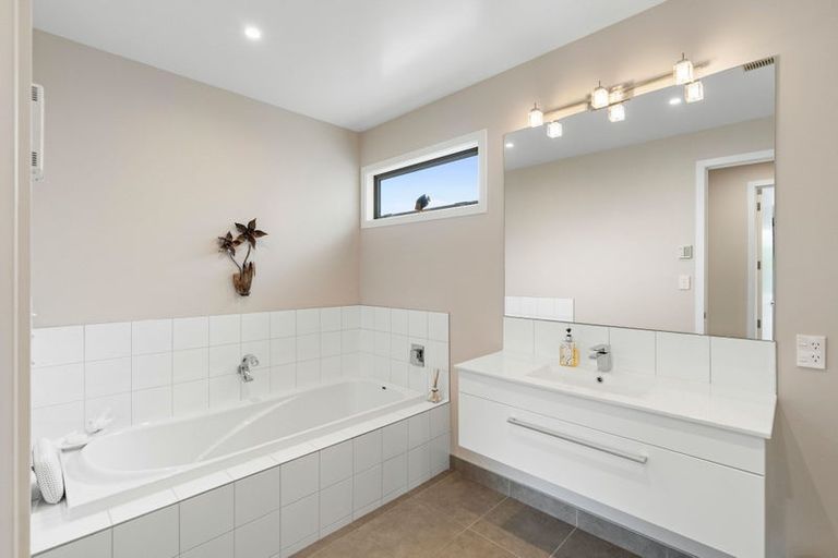 Photo of property in 4 Toutouwai Terrace, Levin, 5510
