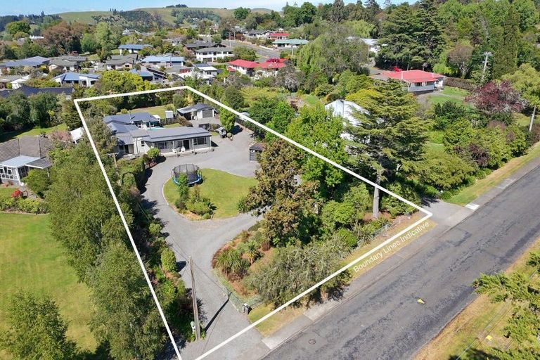 Photo of property in 69 Abbotsford Road, Waipawa, 4210
