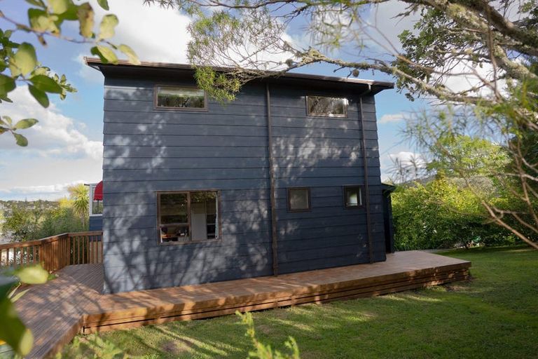 Photo of property in 2/15b Nandana Drive, Glen Eden, Auckland, 0602