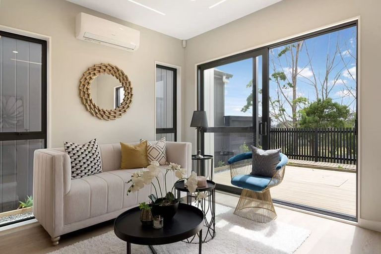 Photo of property in 40 Paretao Street, Massey, 0614